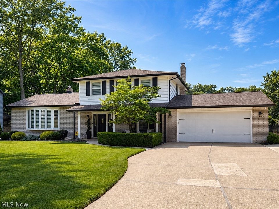 1st image of 8124 Forest Ct