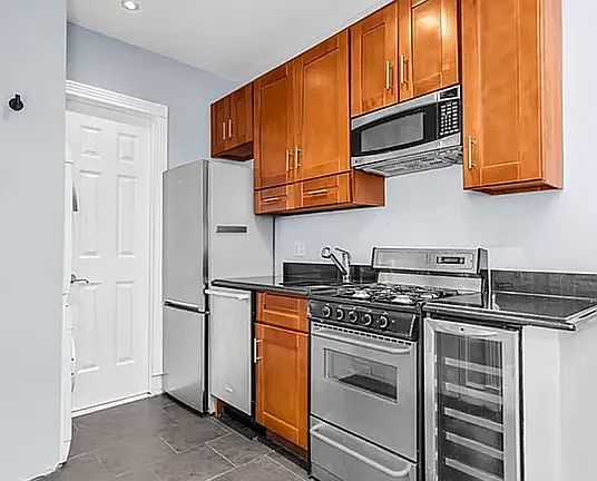 3rd image of 290 W 12th St APT 5B