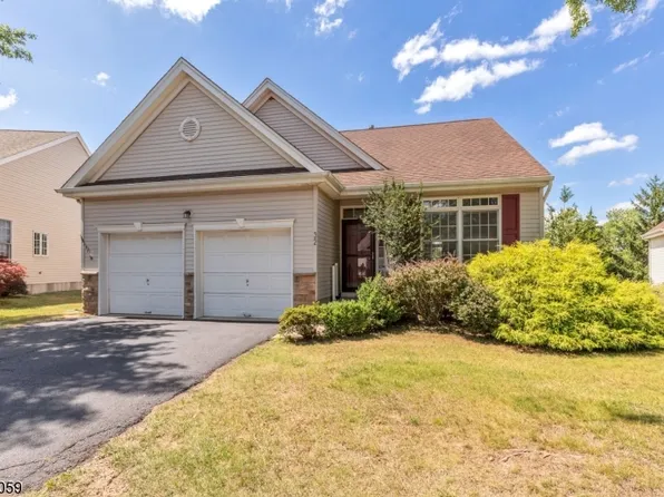 32 Benjamin St, Franklin Twp., NJ 08873