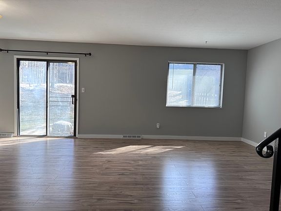 5th image of 9447 Madison Ln #121