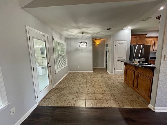 3rd image of 5337 Branch Point Dr