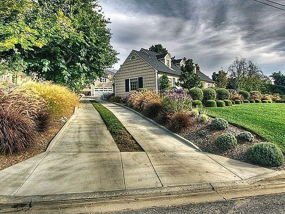 2nd image of 2462 Sierra Dr