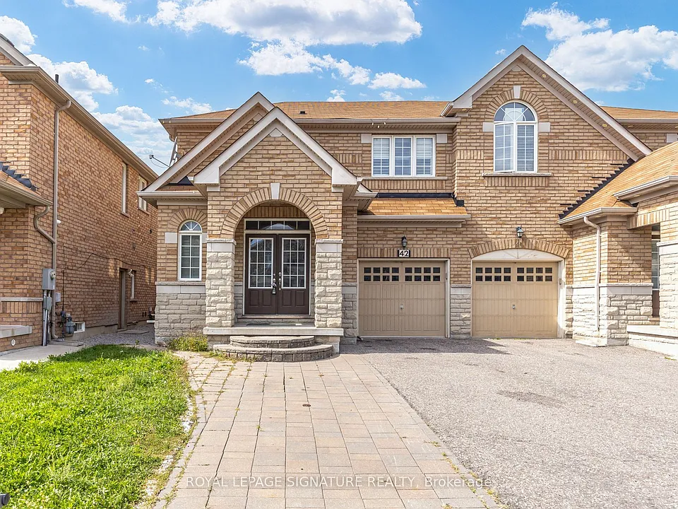 42 Daden Oaks Dr #UPPER