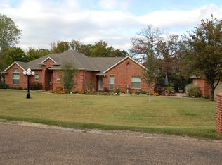 649 Holly Dr, Burleson, TX 76028