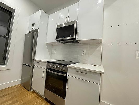 3rd image of 419 16th St #16A
