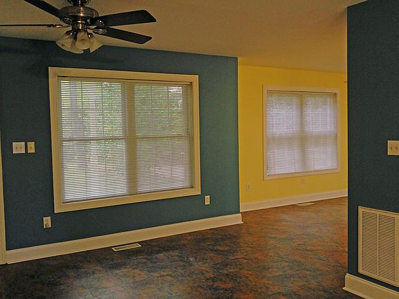 "nook" can be breakfast area or office space