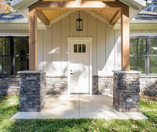 5th image of 1292 Garden Ln