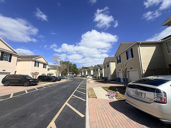 3rd image of 10630 Regent Square Dr