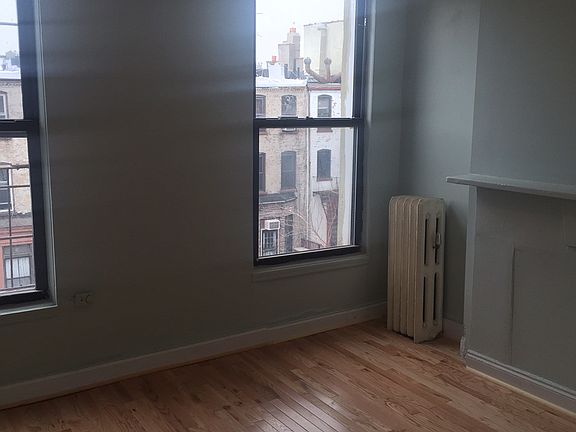 5th image of 1448 Pacific St APT 4R