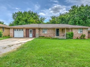 226 NE Rockwood Ave, Bartlesville, OK 74006