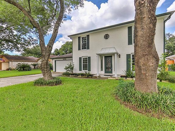 2nd image of 10014 Golden Meadow Dr