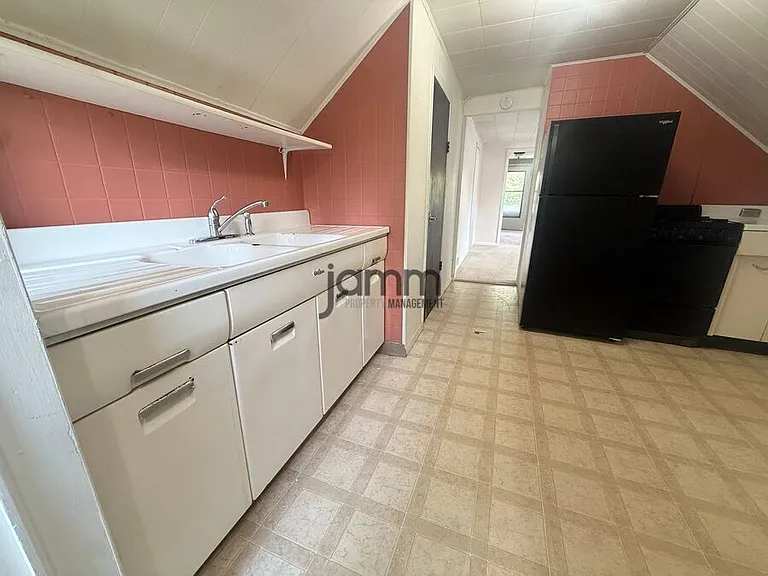 1330 Cranford Ave #3 — Photo 2