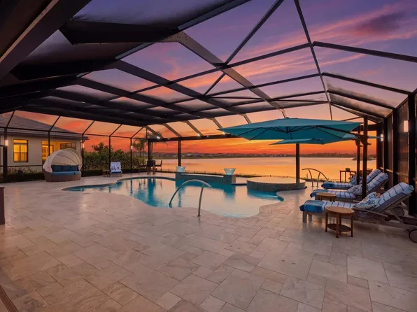 829 Hookline Circle, Loxahatchee, FL 33470