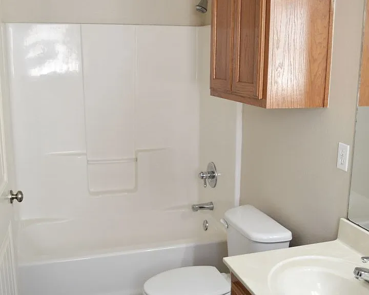 Sydney Court Townhomes — Photo 38