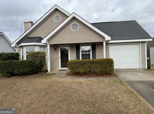 109 Green Meadow Dr, Warner Robins, GA