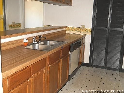 5th image of 1402 S 110th East Pl