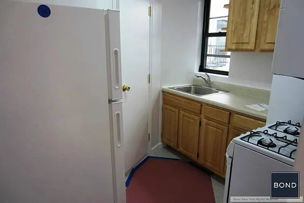 Rented by Bond New York | media 35