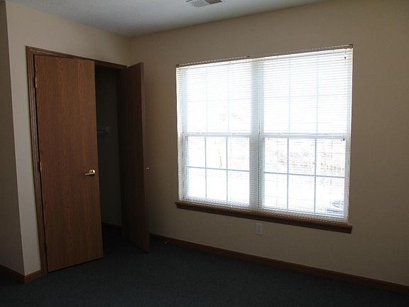 4th image of 217 Harbors Lake Dr