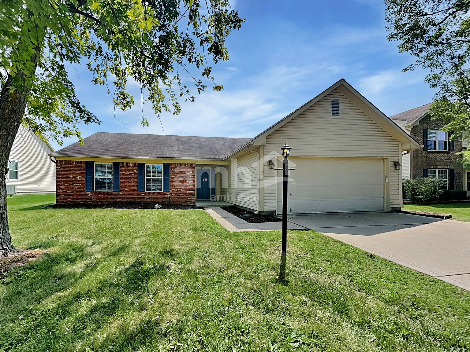 3 bed, 2.0 bath, 1411 sqft, $1,960 — Photo 1