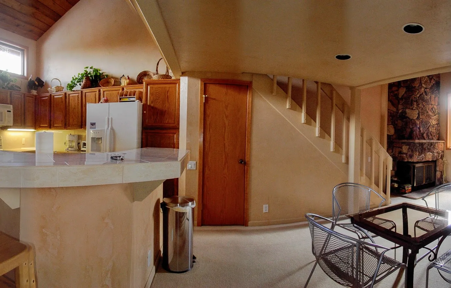 3 bed, 1627 sqft, $17,000 — Photo 2