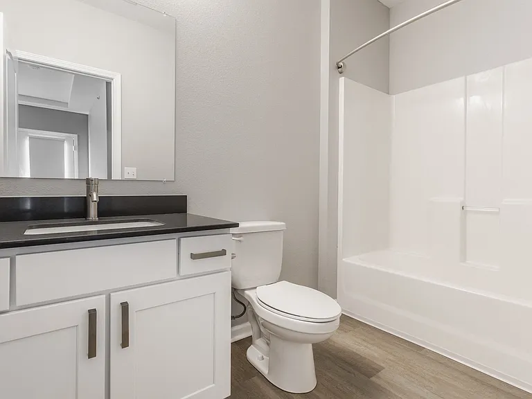 1411 Fairfax Manor Dr — Photo 10