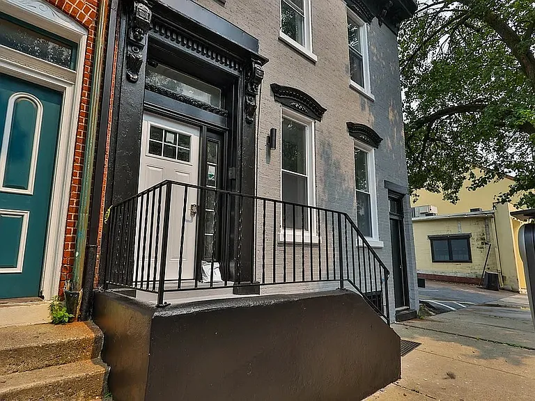 31 S 9th St #1F — Photo 13