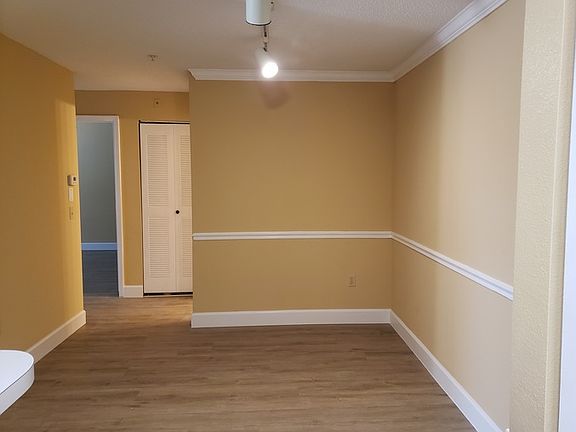 4th image of 1920 Summer Club Dr APT 306