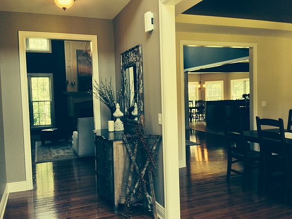 2nd image of 6 Hillsboro Dr