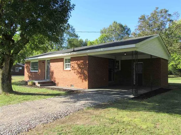 225 Plainview Dr, Savannah, TN 38372