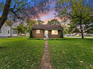 221 Cedar St, Crown Point, IN 46307