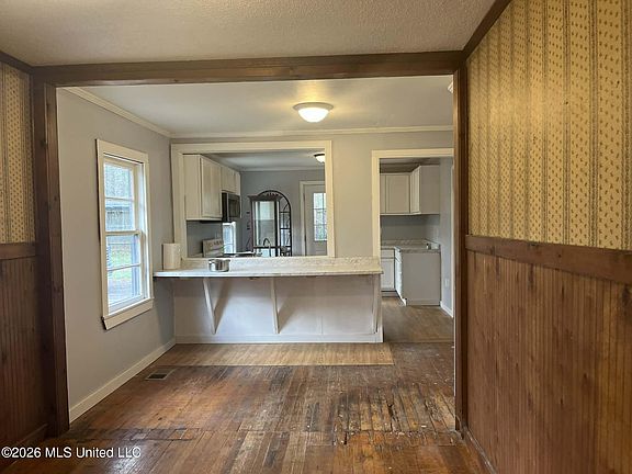 4th image of 5552 Terry Rd