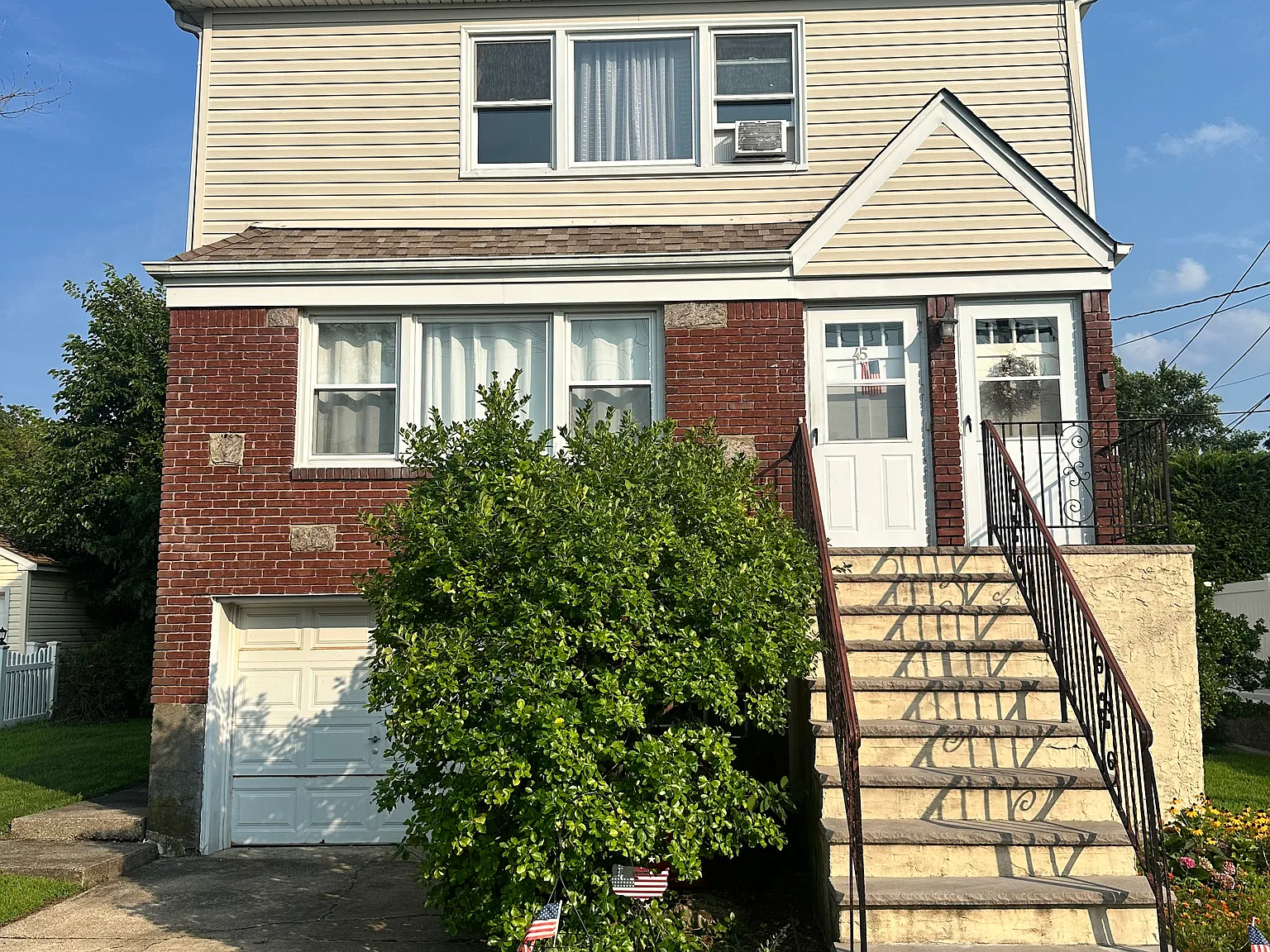 3 bed, 2070 sqft, $3,200 — Photo 1