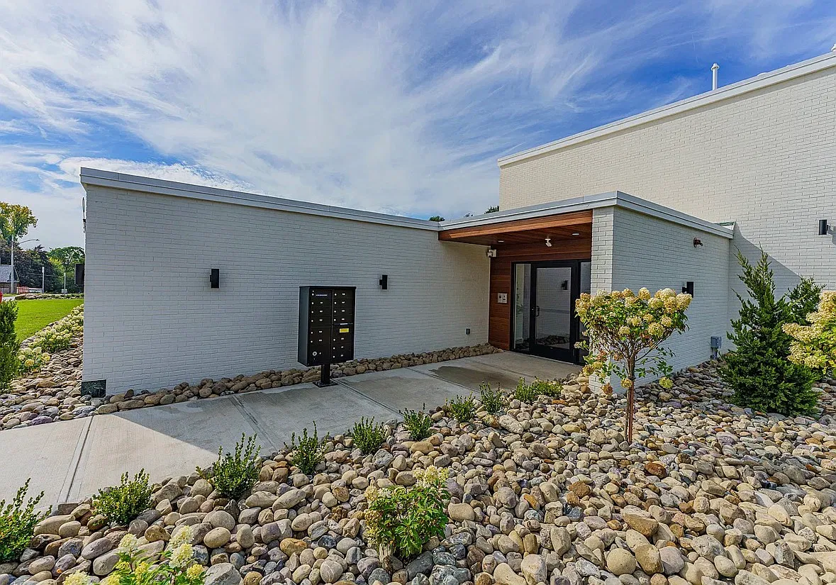 9 Laura Dr — Photo 4
