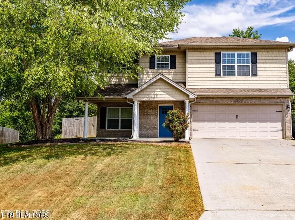 1207 Elsborn Ridge Rd, Maryville, TN 37801