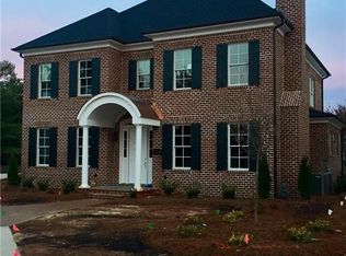 1219 Arbor Place Dr, Winston Salem, NC 27104