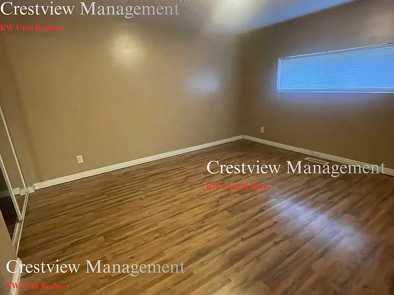 Washington Terrace 8-Plex — Photo 9