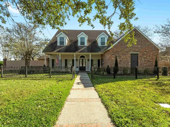 2713 Nottoway Ln, Lake Charles, LA 70605