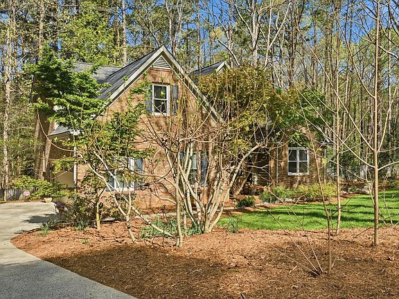 4th image of 216 Grand Oak Dr