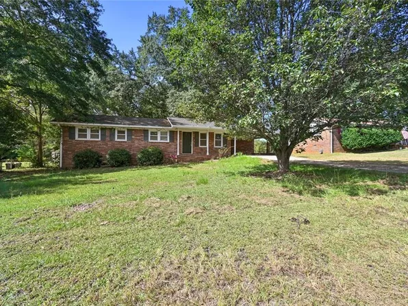 3354 Cheoah Dr, Douglasville, GA 30135