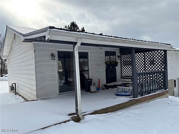 2nd image of 815 Crestview Dr