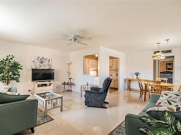4th image of 1801 Bedford Ln APT 31