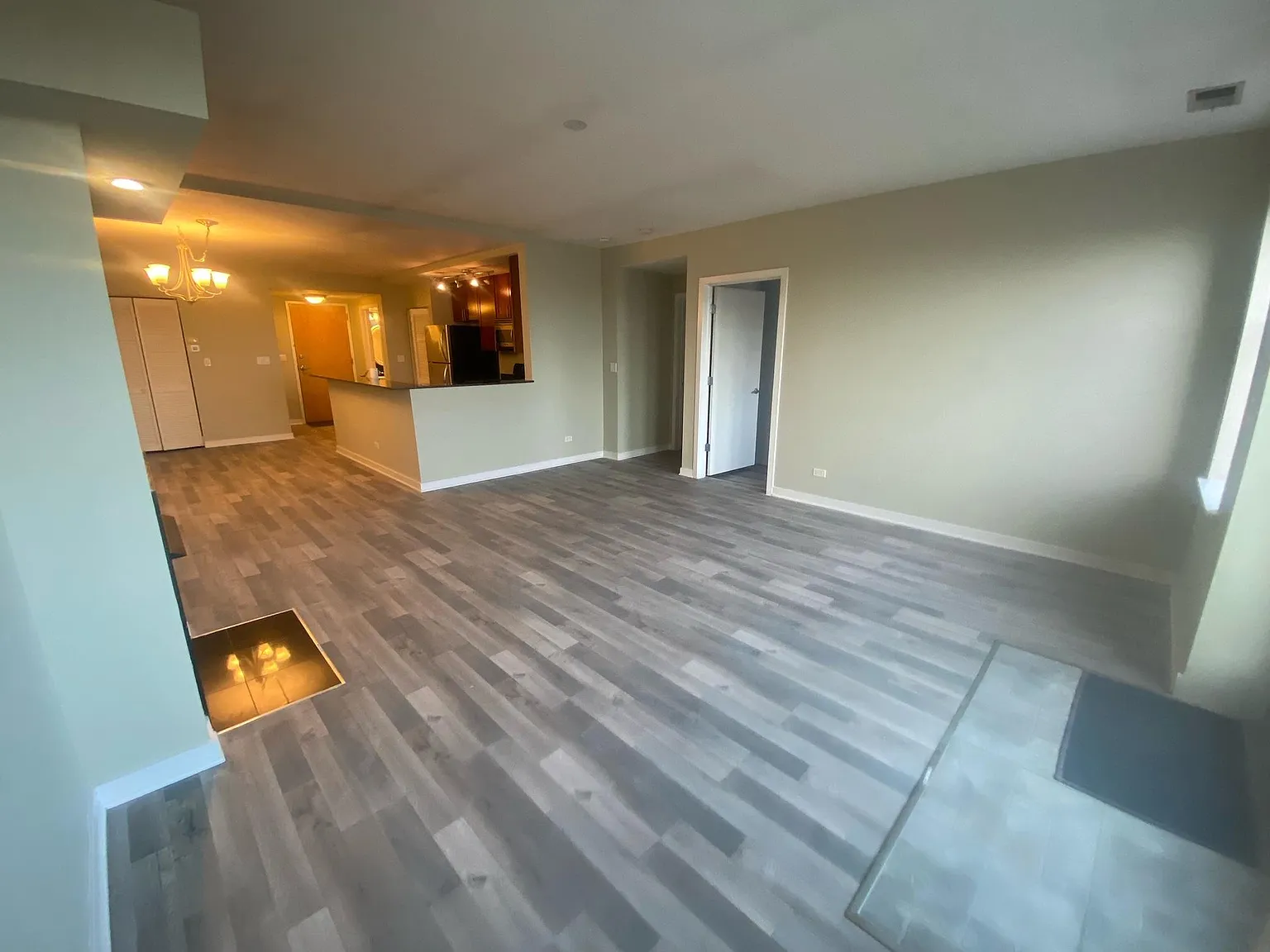 3550 W Montrose Ave — Photo 4