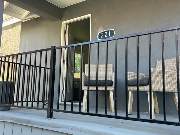 221 Lake Shore Ter #221, Los Angeles, CA 90026