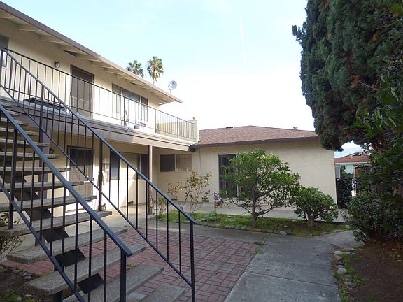 3rd image of 1971 Harris Ave
