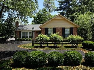 652 Langton Dr, Saint Louis, MO 63105