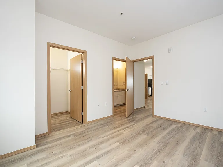2 Bed 2 Bath - 1,025 SqFt 2 Bed 2 Bath - 1,025 SqFt