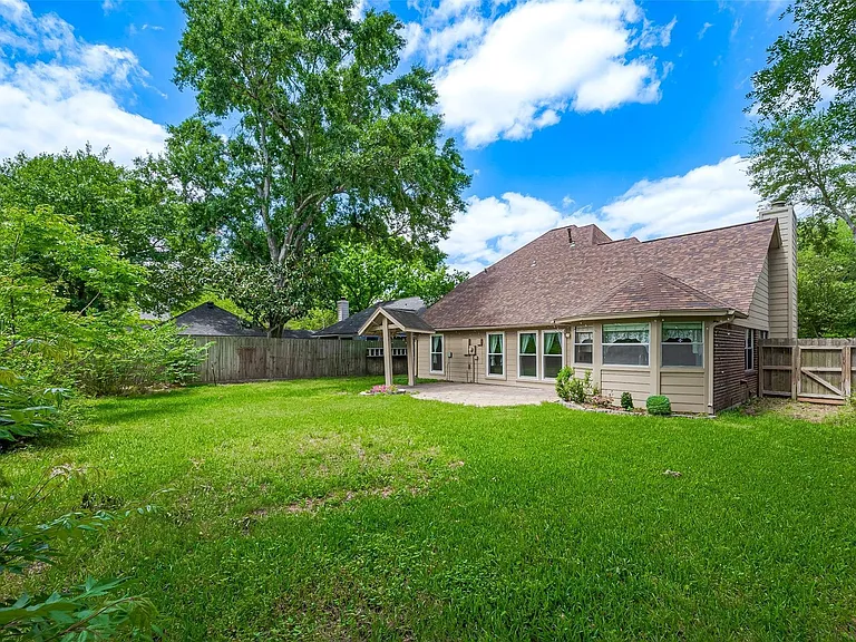 1103 Cheyenne Meadows Dr — Photo 50
