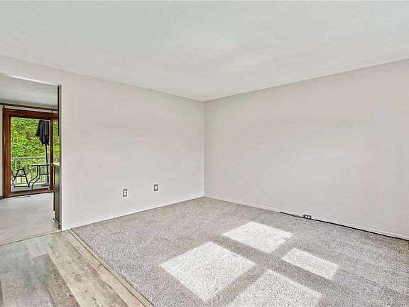 4th image of 3030 Ridge Rd