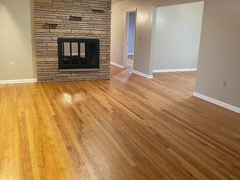 3360 Fair Oaks Dr — Photo 3