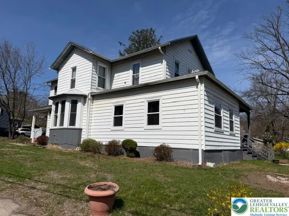 501 Pennsylvania Ave, Mount Bethel, PA 18343